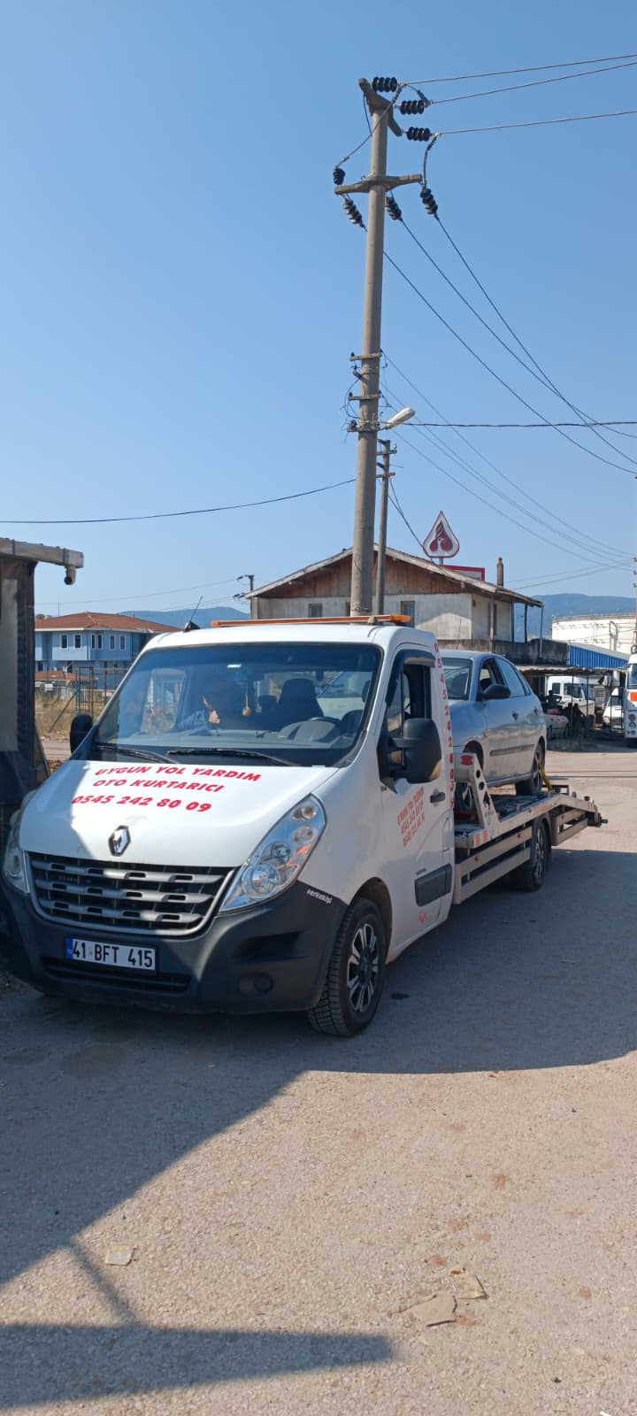 İzmit Oto Çekici | 7/24 Oto Kurtarma ve En Yakın Çekici