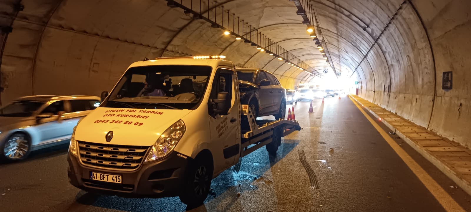 Tepe Tarla Çekici | Kartepe 7/24 Oto Kurtarma ve Yol Ya
