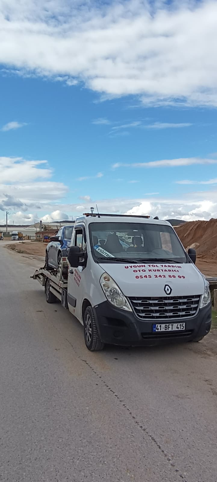Kartepe Oto Çekici | 7/24 Oto Kurtarma ve Yol Yardım 